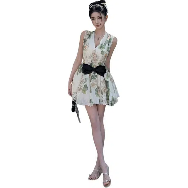 哒头下雨不愁 法式纯欲性感镂空碎花蝴蝶结仙女无袖连衣裙 女款