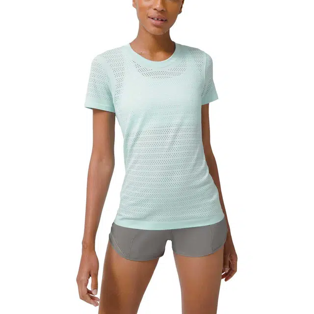 lululemon BreezeBy T