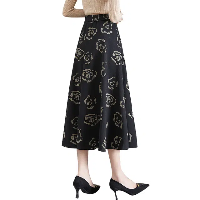 她池 高腰宽松植物花卉简约舒适中长款休闲长裙 女款 黑底花色