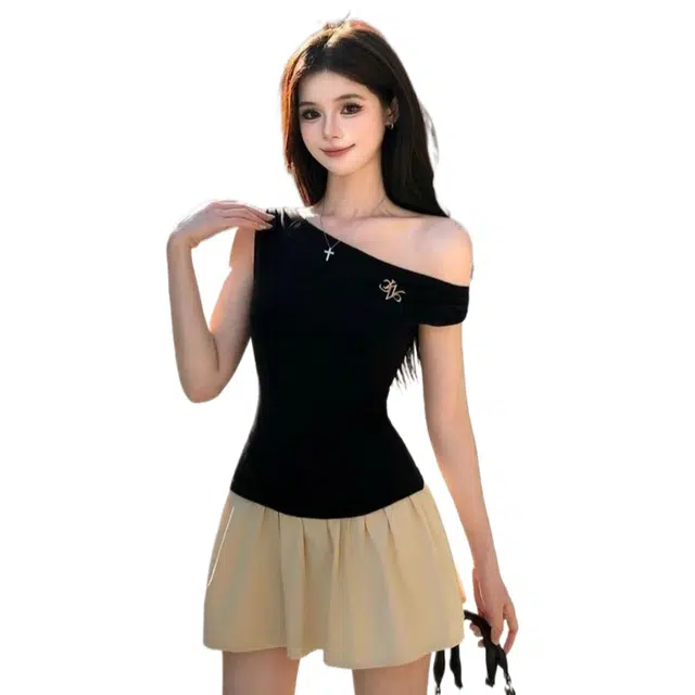 怪力萝莉 法式温柔夏季设计感一字肩黑色上衣半裙女裙装套装 女款