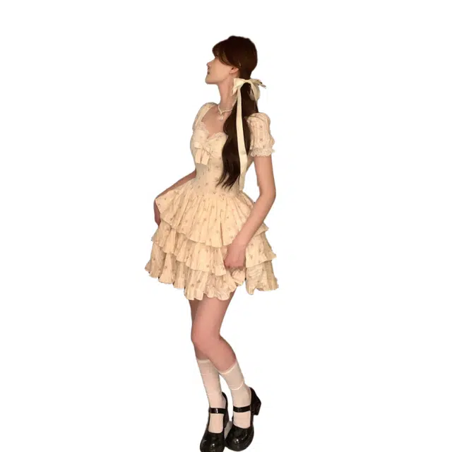 怪力萝莉 甜美茶歇蝴蝶蛋糕裙泡泡袖碎花短袖连衣裙 女款