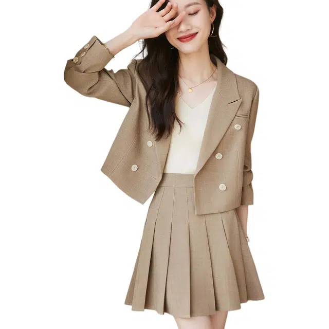 沫晗依美 纯色西装领双排扣上衣中腰合身短裙裙装套装 女款 卡其色
