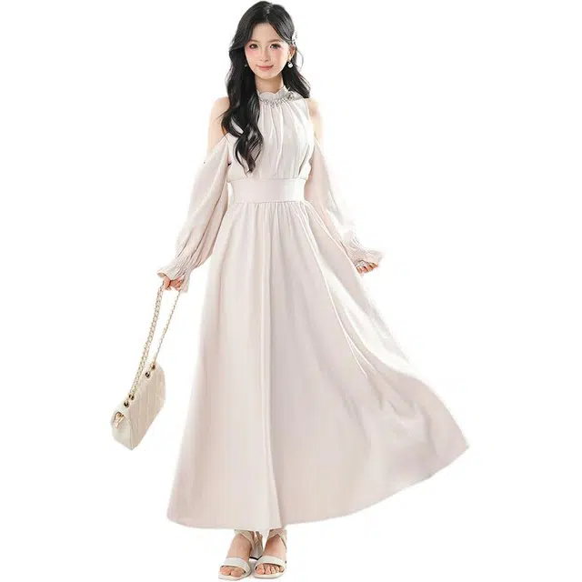 哒头下雨不愁 露肩水钻温柔掐腰显瘦小众简约长裙长袖连衣裙 女款