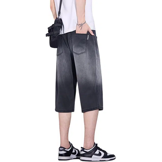 协协乐 高街凉感透气薄款美式潮牌渐变直筒青少年通勤七分牛仔短裤 男款