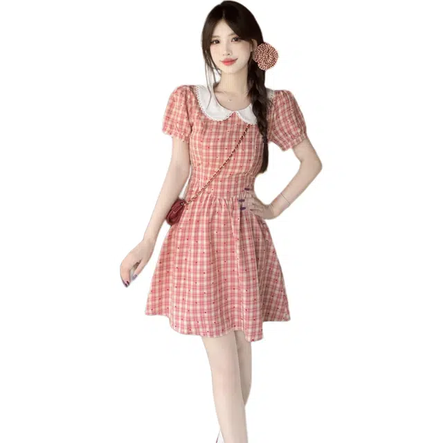 沐晓欣 尤莉甜妹感气质红格子植绒短袖连衣裙 女款
