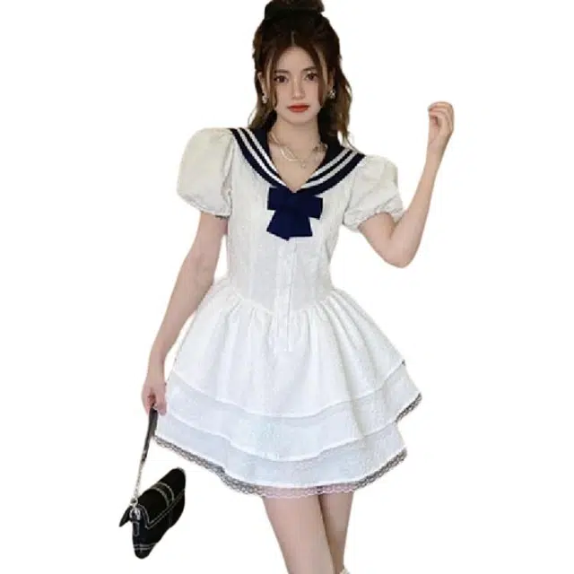 黛尔佳人 在逃公主海军领学院风小个子辣妹裙摆三层蕾丝花边纯欲甜美蓬蓬裙连衣裙 女款