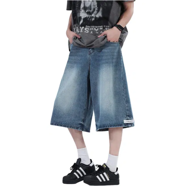 M JEANS STUDIOS 7