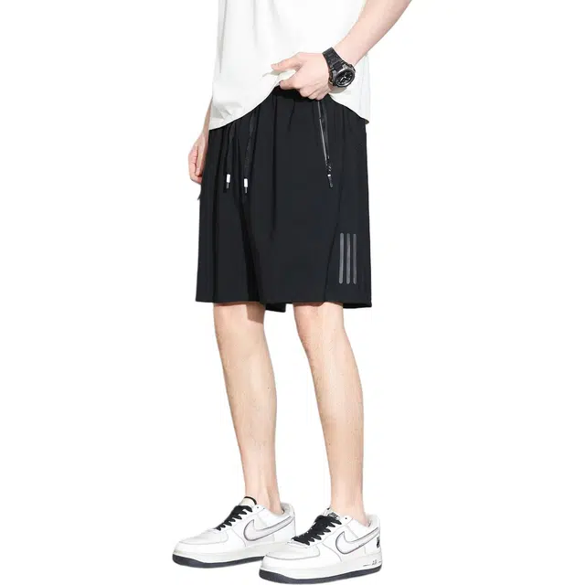 瑞梵帝斯 夏季薄款潮牌宽松休闲冰丝速干轻薄透气纯色多巴胺系带抽绳五分中裤凉感户外跑步运动百搭篮球外穿裤男生短裤 男款