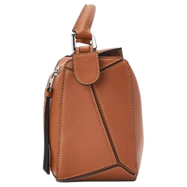 LOEWE Puzzle Anagram