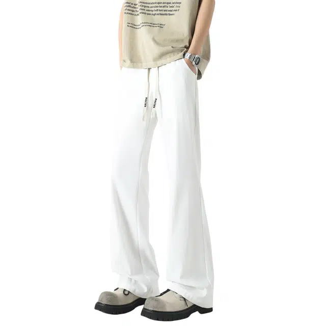 maxim's de paris logo