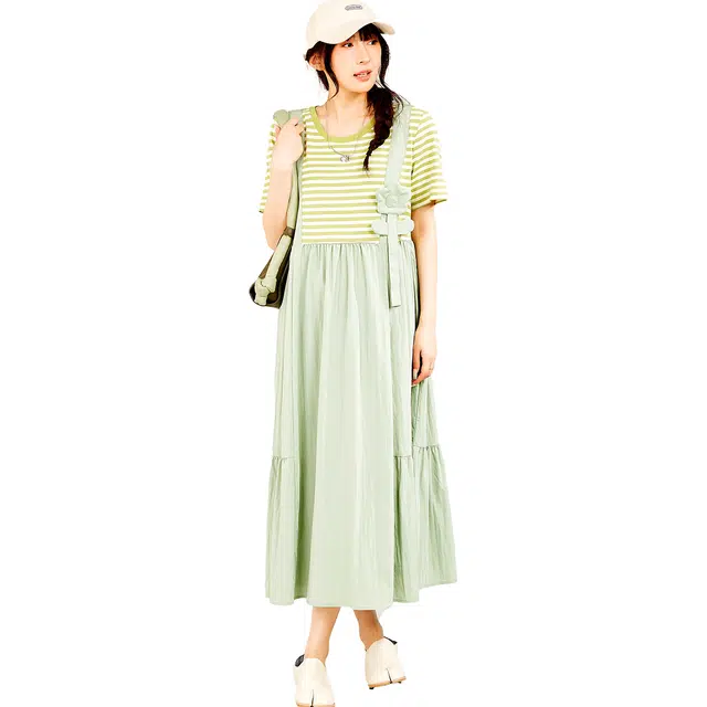 木果果木 立体花朵清新气质高级感条纹拼接宽松短袖连衣裙 女款 绿色