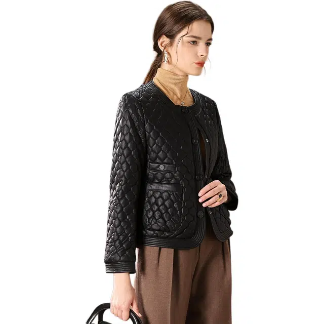 粉红玛琍 纯色圆领单排扣长袖棉服 女款 黑色