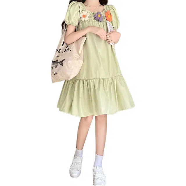 黛尔佳人 花朵泡泡袖公主裙法式方领裙子短袖连衣裙 女款