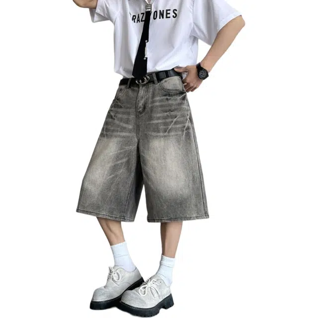 M JEANS STUDIOS 7