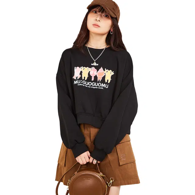 木果果木 圆领童趣印花图案短款舒适长袖卫衣 女款