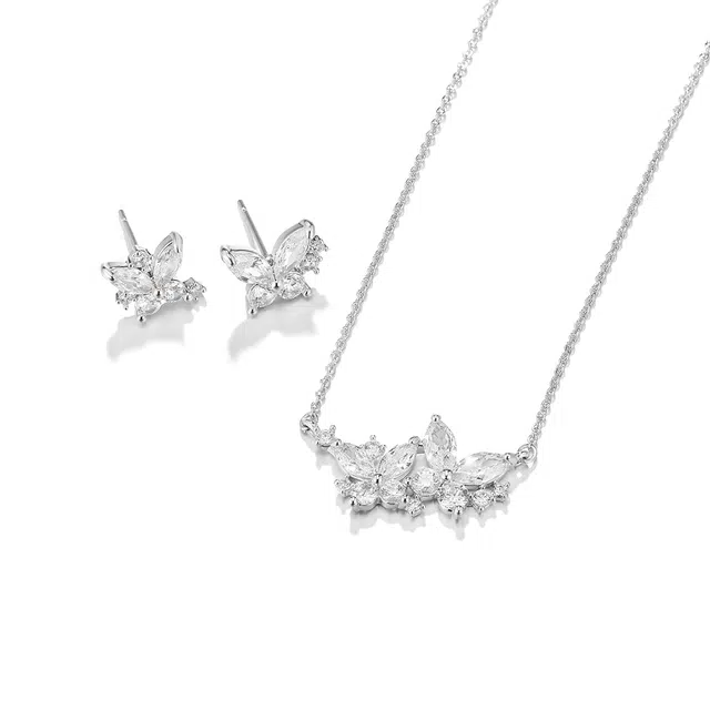 珂里 轻奢高级感小清新蝴蝶耳钉 套装小众甜美气质百搭锁骨链 两件套 合金 项链 女款