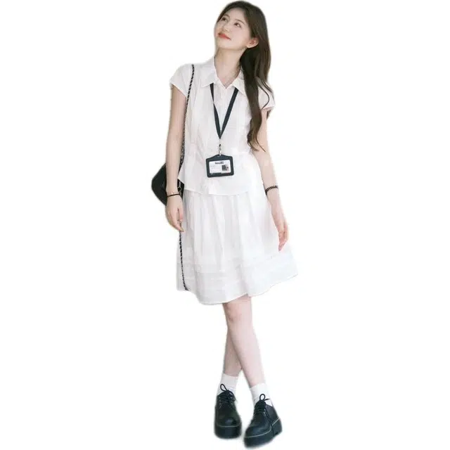 黛尔佳人 清纯校园风简约上衣高腰气质大方半身裙裙装套装 女款