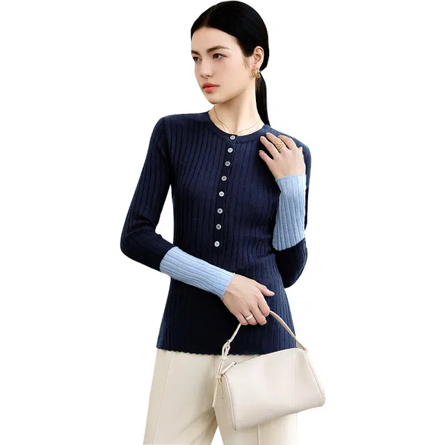 她池 拼色圆领修身气质通勤内搭舒适针织衫 女款 藏青色