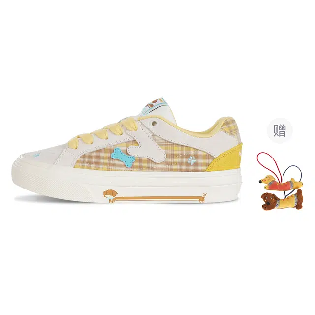 ollieskate Sausage Dog Low Top Sneakers