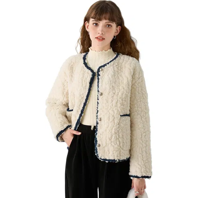 法文箱子 纯色时尚简约舒适百搭圆领单排扣长袖绒感外套 女款 米白