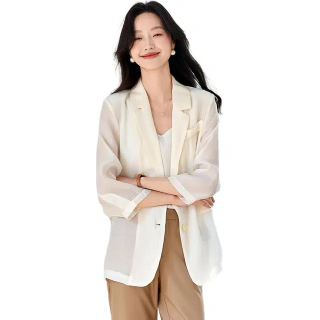 品彩 薄款休闲五分袖截短外套 女款 奶白色