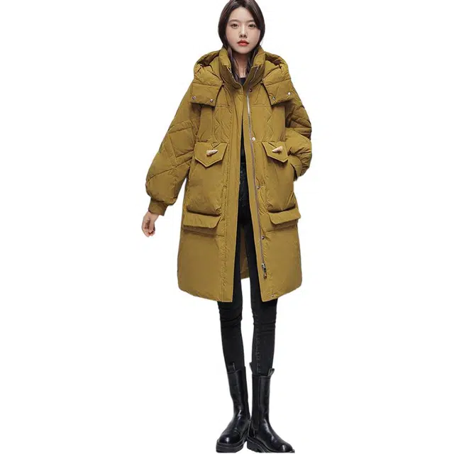 鸭鸭 纯色口袋连帽宽松中长款羽绒服 女款