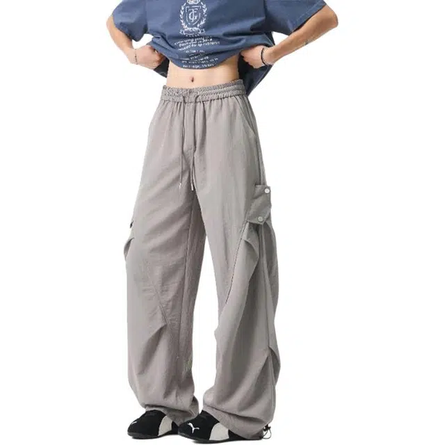 隐狼世家 多巴胺速干冰丝薄款褶皱运动直筒宽松纯色休闲裤 男款