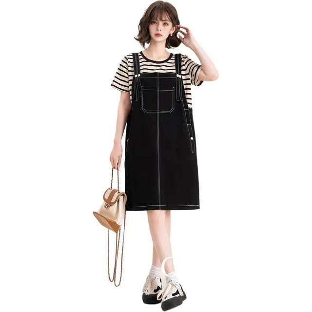 法文箱子 圆领薄款常规文艺风小清新休闲温柔甜美风短袖连衣裙 女款