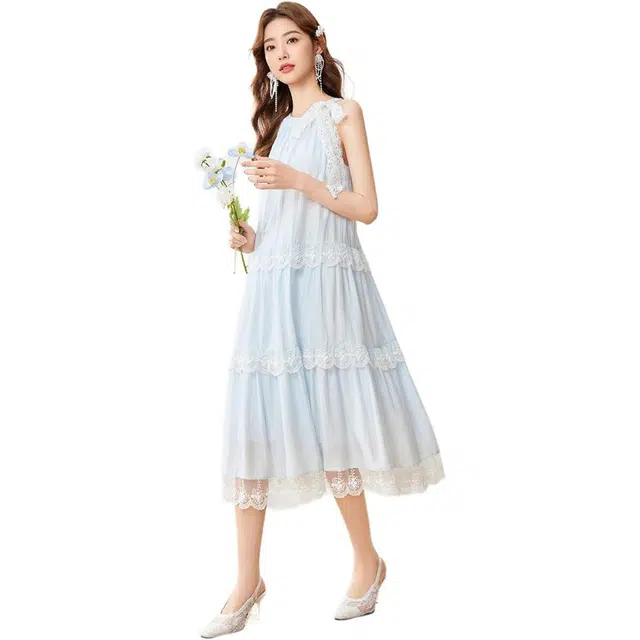 爱依服 蕾丝拼接法式优雅中长款圆领仙气无袖连衣裙 女款