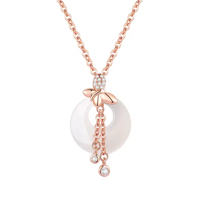 【高品质】 万娜 蝶恋平安扣 新中式蝴蝶小众锁骨链 流苏闪耀玉石吊坠 玉髓 项链 女款