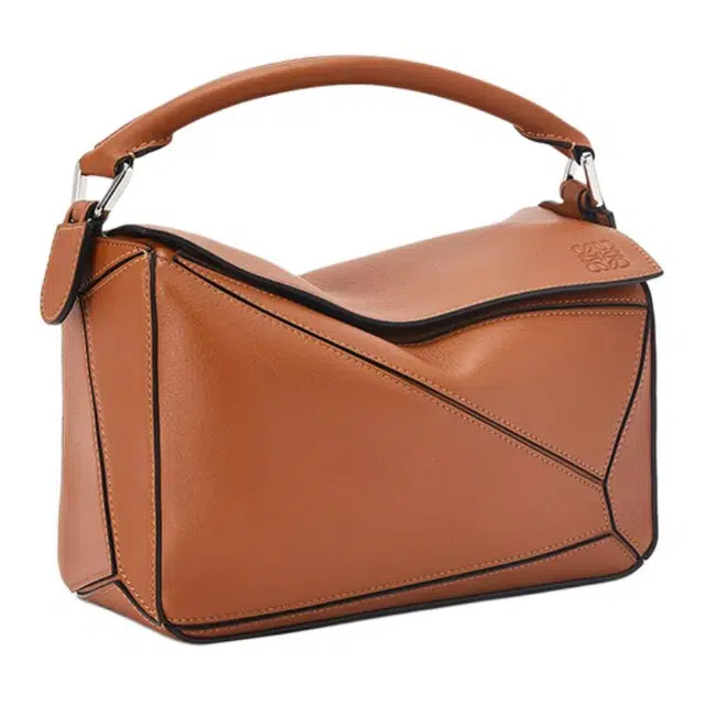 LOEWE Puzzle Anagram