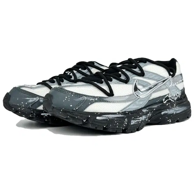 Nike Initiator