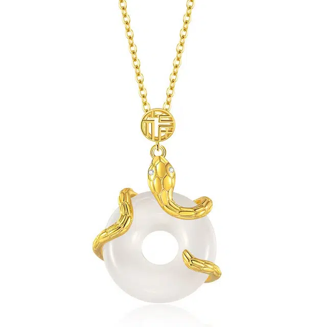 梨云暮雪 缠绕蛇福灵韵盘蛇平安扣 新中式国风显白百搭 款平安顺遂高级 玉髓 项链 女款