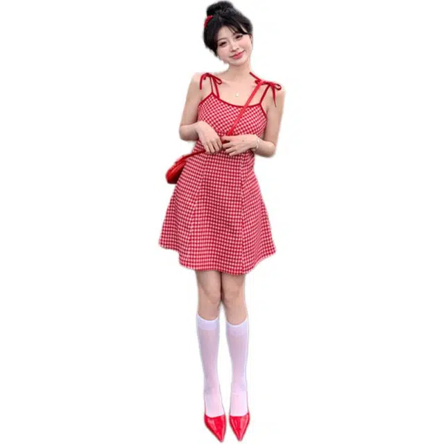 黛尔佳人 甜酷系叠穿裙子红色格纹短款吊带连衣裙 女款