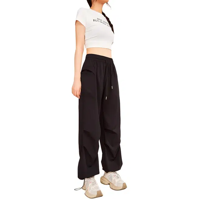 木果果木 简约户外风纯色口袋抽绳阔腿休闲裤 女款