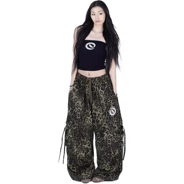 哒头下雨不愁 帅气街头美式复古街舞超大宽松运动裤高级感工装裤裤子 女款