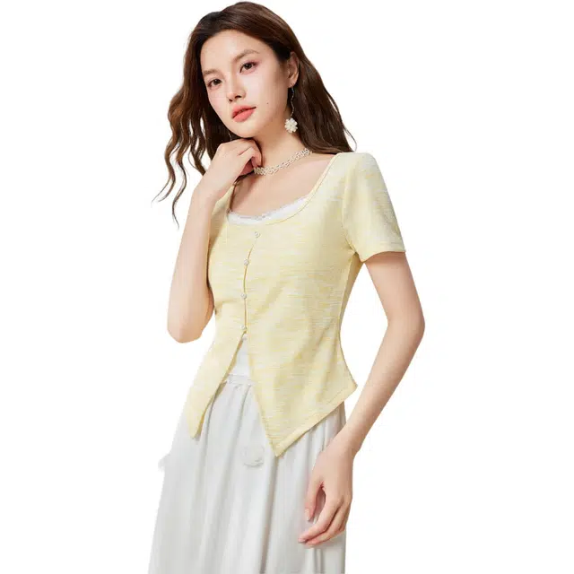 爱依服 法式温柔小女人短袖方领甜美截短上衣 女款