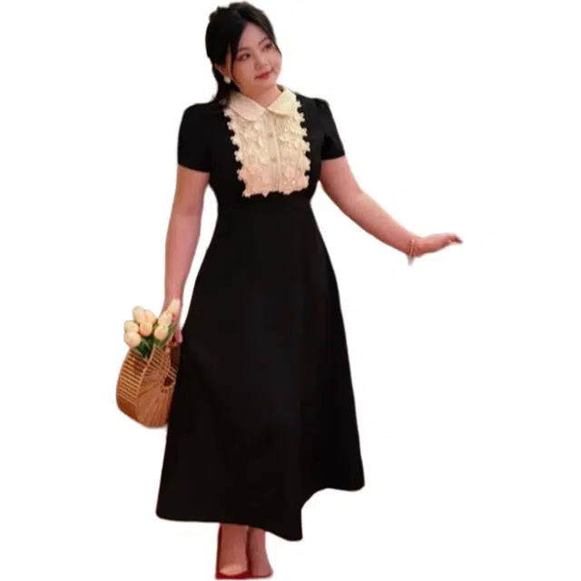 哒头下雨不愁 法式设计显瘦设计纯色常规袖圆领高腰短袖连衣裙 女款