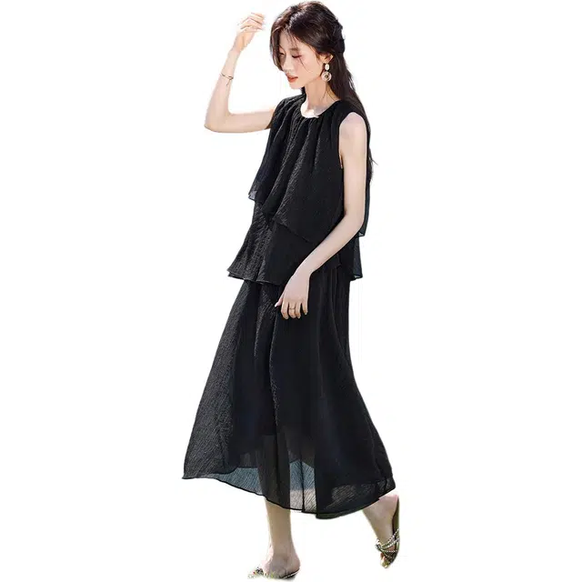 沫晗依美 纯色圆领宽松无袖连衣裙 女款 黑色