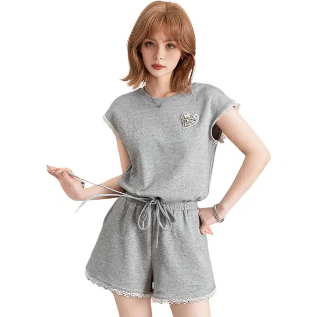 法文箱子 蕾丝拼接心形连袖短袖圆领高腰短裤休闲套装 女款