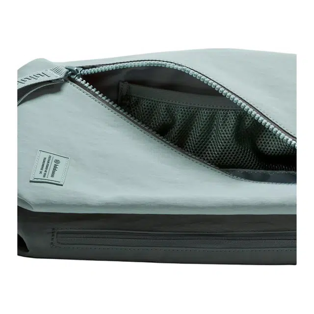 lululemon 9L Fast Track 2.0