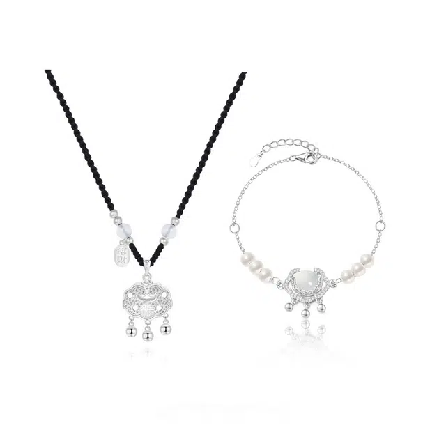 如意平安锁 克兰茜 诸事顺遂一帆风顺 新中式国风转运珠 精致高级感锁骨链 日常百搭温柔气质三秒心动 新年送礼节日生日好运 铜 项链 女款