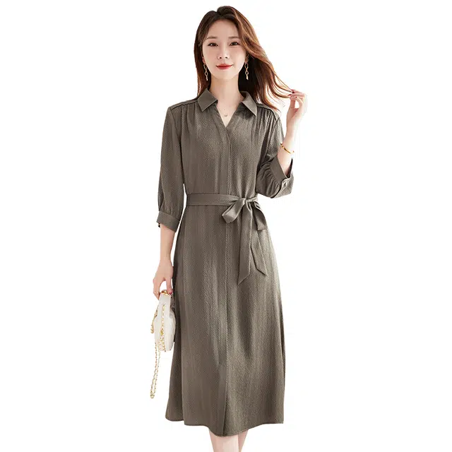 比利斯山羊 桑蚕丝简约轻奢气质优雅长袖连衣裙 女款