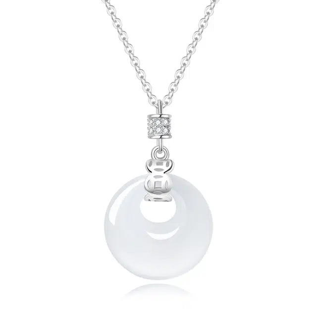 老凤祥 玉扣吉祥吊坠新中式小蛮腰平安扣铜钱 玉髓 项链 女款