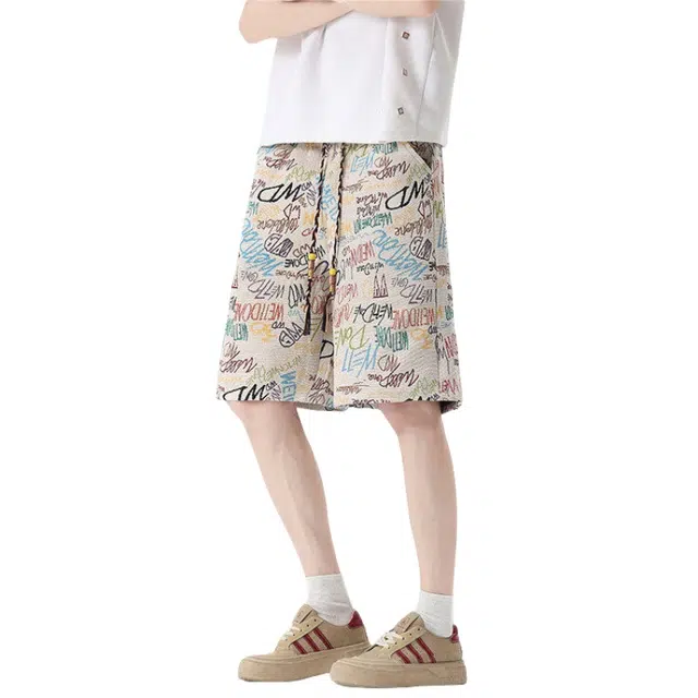 加荣 美式复古涂鸦针织男款夏季轻薄透气潮牌青少年户外出行百搭舒适小众设计感抽绳松紧腰五分中裤宽松休闲沙滩裤短裤 男女同款