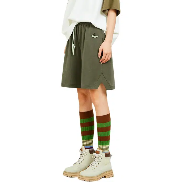 木果果木 宽松卡通绣花松紧腰百搭休闲短裤 女款