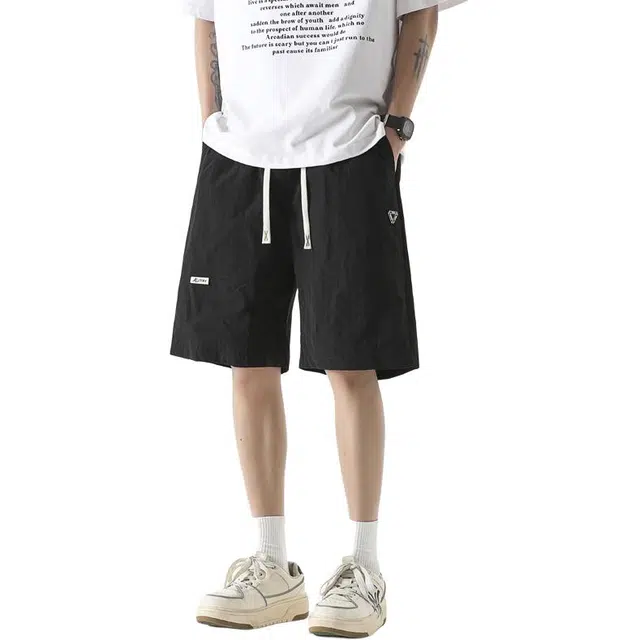 左岸 夏季薄款褶皱感纯色字母小标胖子大码宽松运动中裤舒适透气沙滩裤五分裤休闲短裤 男款