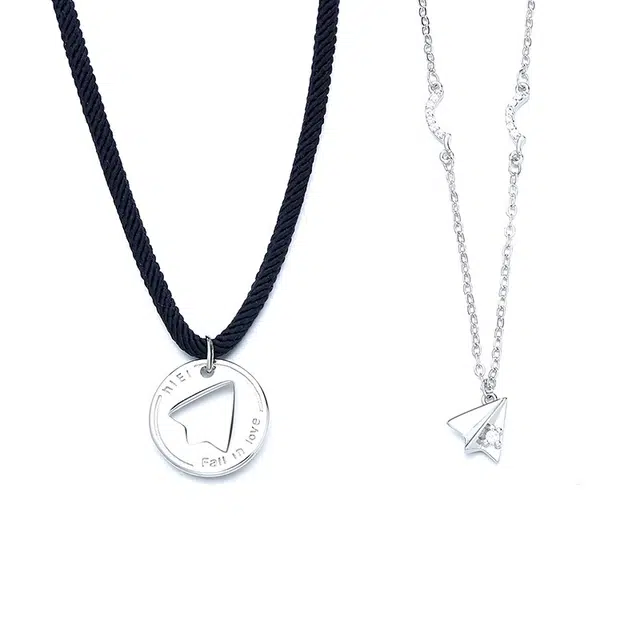 迷颂玛 小众设计纸飞机吊坠承载满满爱意高飞轻奢高级贵气日常通勤显白嵌套设计个性甜蜜潮人配饰礼盒装 送 伴侣 项链 男女同款情侣款