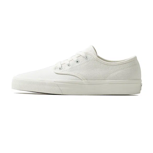 Jieluke Classic Low-Top Sneakers White