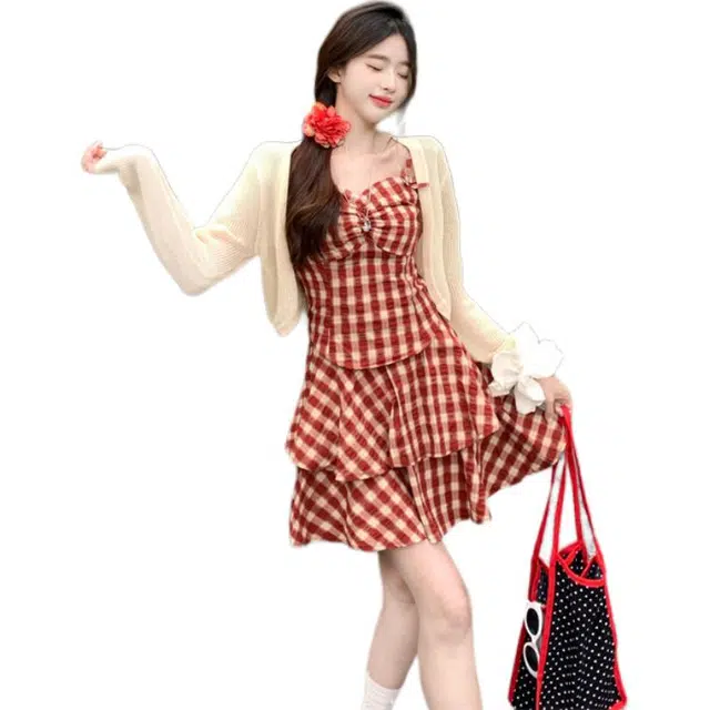沐晓欣 少女风时尚复古格纹蛋糕裙两件套裙装套装 女款